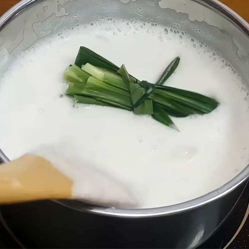 Nấu sữa đậu nành và pha bột gạo - ảnh 1